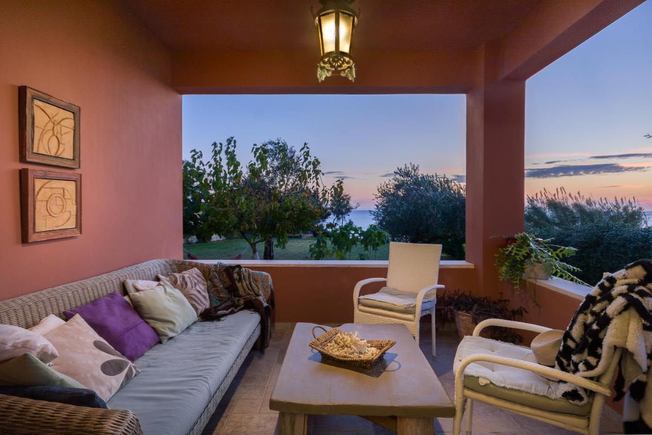 Beachfront Villa Meliti Άγιος Ματθαίος Εξωτερικό φωτογραφία
